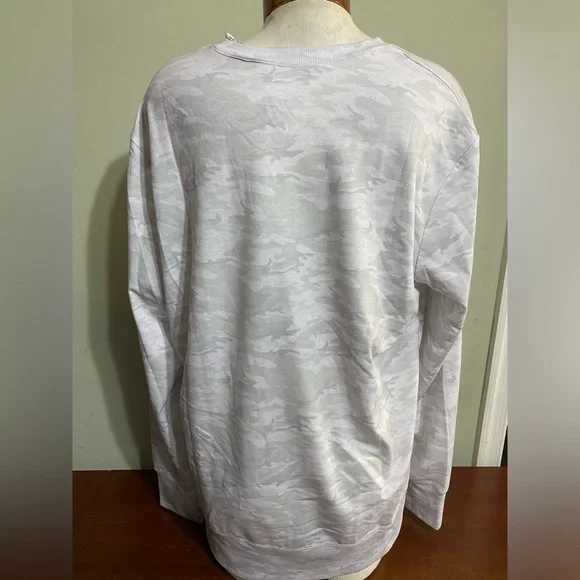 AHEAD CASUALS WOMEN'S SUE SWEATSHIRT XL WHITE CAMO HEATHER NEW NWT - Picture 4 of 6